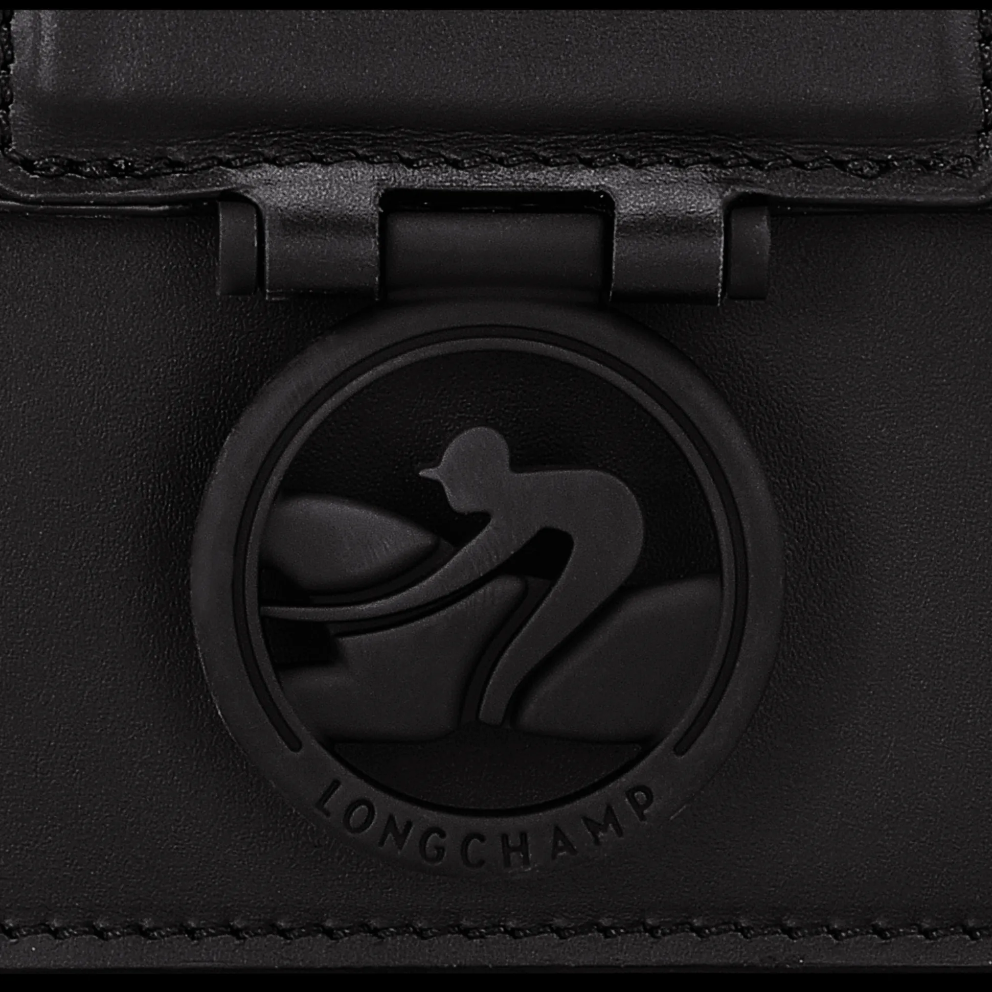 Box-Trot M Shoulder Bag