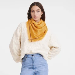 La Medaille Longchamp Shawl