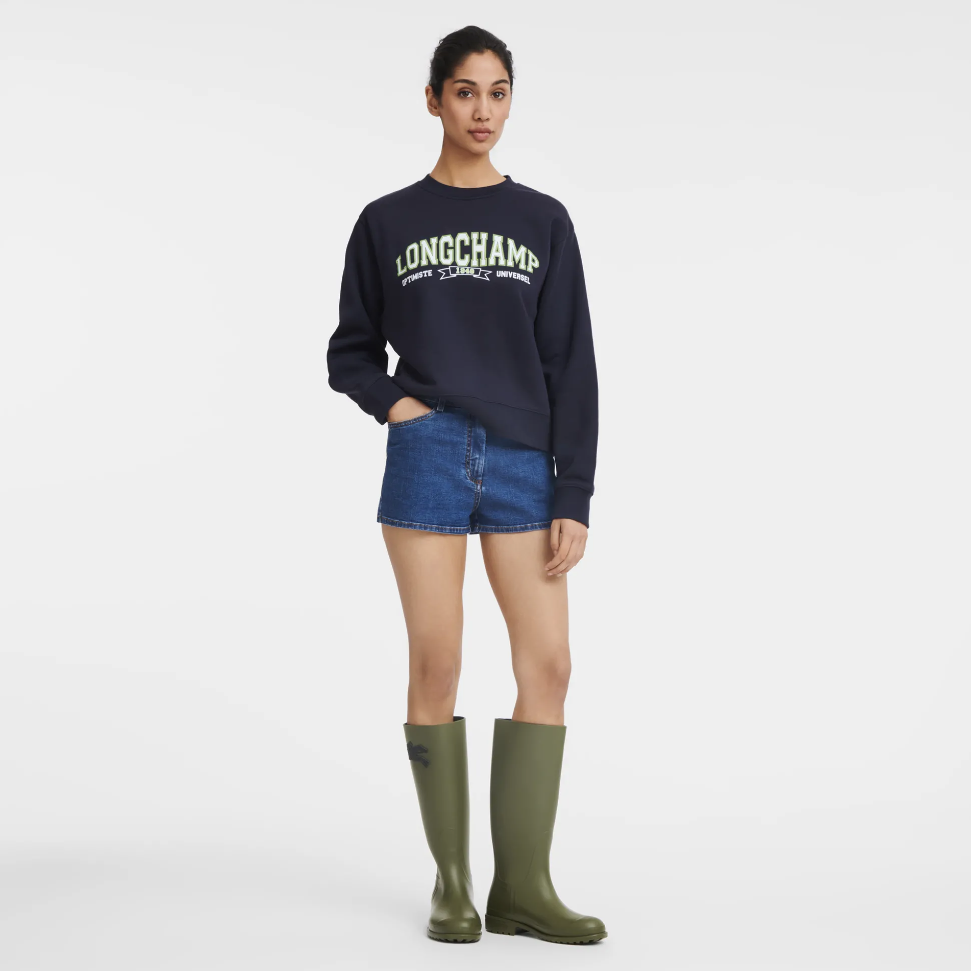 Sweatshirt